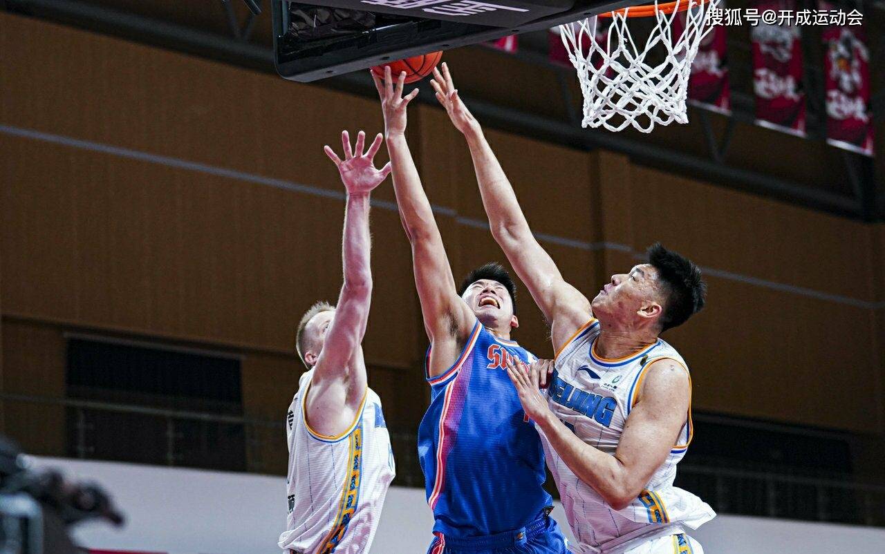 PG网页版 -金州勇士发布备战花絮,关键时刻扳平良机,荷甲任务艰巨,身体对抗强度拉满(消防员24小时驻勤备战)